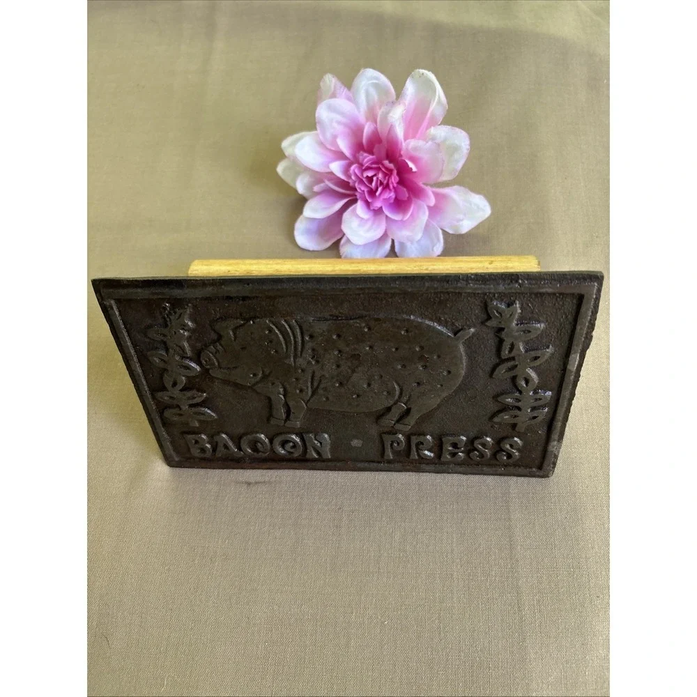 Cast Iron Bacon Press with Wood Handle & Pig Hog Design 7